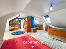 Maison familiale contemporaine,7 pièces, 215 m2, à ORMESSON SUR MARNE (94), quartier du Golf, au calme, en parfait état