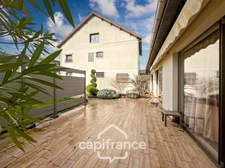 Maison familiale et polyvalente, à Ormesson-sur-Marne, au calme, 4 chambres, dépendance, 2 grands garages, terrain 496 m2