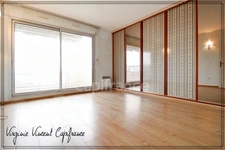 A vendre NOGENT SUR MARNE, Hôtel de Ville, appartement en duplex, 98 m2, 4 pièces, avec terrasse et balcon, en Résidence Séniors, services Hespérides