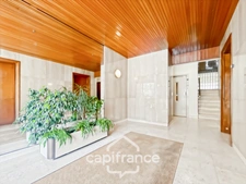 VINCENNES, Boulevard de la Libération,  5 pièces de 102 m² avec balcon, stationnement et cave