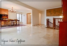 A vendre NOGENT SUR MARNE, Hôtel de Ville, appartement en duplex, 98 m2, 4 pièces, avec terrasse et balcon, en Résidence Séniors, services Hespérides