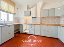 Appartement familial, en parfait état, 5 pièces, 113 m2, à  FONTENAY SOUS BOIS (94), rue Mot, proche RER et Bois