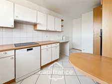 VINCENNES, Boulevard de la Libération,  5 pièces de 102 m² avec balcon, stationnement et cave