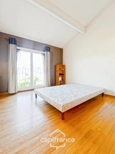 Maison familiale à Sucy-en-Brie, 5 pièces, 3 chambres, jardin, garage, au calme, quartier Fontaine de Villiers-Le Fort