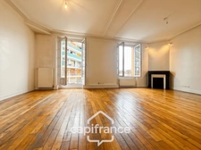 Appartement familial, en parfait état, 5 pièces, 113 m2, à  FONTENAY SOUS BOIS (94), rue Mot, proche RER et Bois