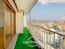 VINCENNES, Boulevard de la Libération,  5 pièces de 102 m² avec balcon, stationnement et cave