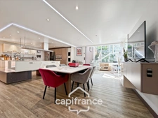 LE PERREUX SUR MARNE (94) LE PERREUX-SUR-MARNE – MAISON FAMILIALE DE 262,50 M² EN PARFAIT ETAT– 4 SUITES – JARDIN AVEC PISCINE HORS SOL – GARAGE DOUBLE