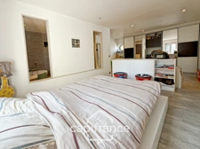 LE PERREUX SUR MARNE (94) LE PERREUX-SUR-MARNE – MAISON FAMILIALE DE 262,50 M² EN PARFAIT ETAT– 4 SUITES – JARDIN AVEC PISCINE HORS SOL – GARAGE DOUBLE