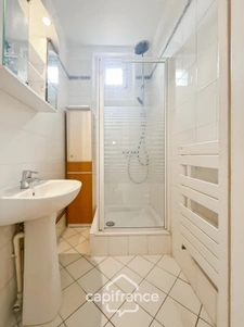 Appartement familial, en parfait état, 5 pièces, 113 m2, à  FONTENAY SOUS BOIS (94), rue Mot, proche RER et Bois