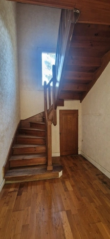 House for sale 6 rooms of 135m² + studio 65m²(32)