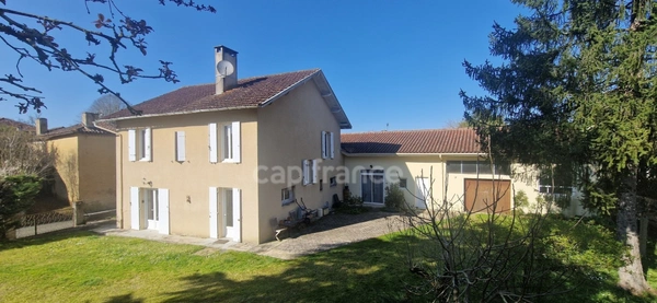 Maison à vendre 6 pièces de 135m² + studio 65m²(32)