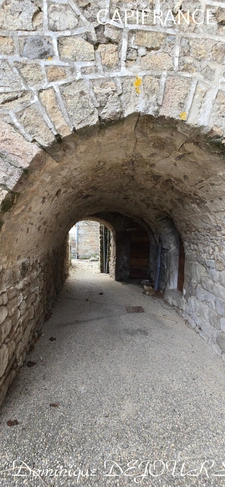 Ardèche - Vallée de la Glueyre - Marcols les Eaux - Grande maison de village - une dépendance à rénover, un grand garage, caves, ...