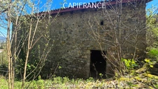 ARDECHE - VALLÉE DE L'EYRIEUX - LE CHEYLARD - GRANGES EN PIERRES de 120M² - TERRAIN 2HA dont 1200m² en zone UCA