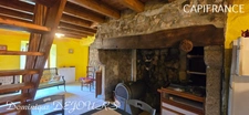 Ardèche, 5 minutes by car from St Pierreville in the heart of the Monts d'Ardèche national park, spacious house of 178m² with a large outbuilding of 200m² on 2 levels to be converted