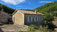 Jolie maison à Issamoulenc (Ardèche), au cœur du Parc naturel régional des Monts d’Ardèche.