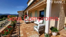 Sud-est de la France, en Ardèche à Privas (préfecture) magnifique maison d'architecte de 250m² habitable sur 3600m² de terrain - Piscine - Exposition sud et Vue dégagée