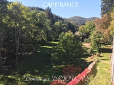 Grande maison bourgeoise de 400m² habitable et son parc de 9700m²au bord de la rivière La Glueyre