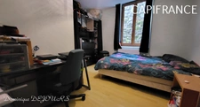 GRANDE MAISON avec piscine Idéal pour 2 familles souhaitant partager des espaces extérieurs communs ou projet de location