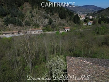 ARDECHE - VALLÉE DE L'EYRIEUX - LE CHEYLARD - GRANGES EN PIERRES de 120M² - TERRAIN 2HA dont 1200m² en zone UCA