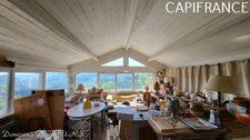 Sud-Est de la France, dans un cadre magnifique, en Ardèche magnifique maison en pierres de 320m² habitables sur 4500m² de terrain - Piscine - Exposition sud et Belle Vue dégagée