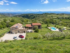  Propriété d'Exception Rénovée – 7 hectares - Étang privée - vue panoramique - Piscine - Source