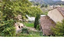 Grande maison avec un garage, un jardin sur une parcelle de 740m² + un terrain 200 m² proche mais non attenant