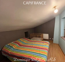 Très Belle Maison en pierres dominant la Vallée de l'Eyrieux avec une vue splendide. 3 chambres, un grand séjour et une piscine.