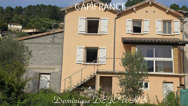 Ardèche, St Sauveur de Montagut, maison de 74m², 3 chambres, garage, caves, terrain 500m². Exposition sud, vue dégagée.