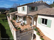 Sud-est de la France, en Ardèche à Privas (préfecture) magnifique maison d'architecte de 250m² habitable sur 3600m² de terrain - Piscine - Exposition sud et Vue dégagée