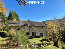 Grande maison bourgeoise de 400m² habitable et son parc de 9700m²au bord de la rivière La Glueyre