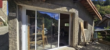 Ardèche, St Sauveur de Montagut, dans la vallée de l'Eyrieux maison en pierres et une annexe pour atelier ou projet studio indépendant