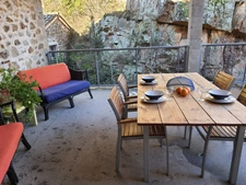 Ardèche - Ancien moulinage dans la vallée de l'Auzène - 6 logements - une grande salle 232m² - dépendance - piscine - rivière au pied