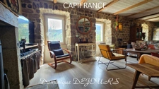 Ardèche, in SAINT PIERREVILLE, large house of 152m² with land and a spring.