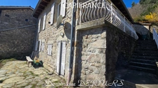 Marcols-les-eaux , maison en pierres : Un bien d’exception où charme, élégance et confort se rencontrent – coup de cœur immédiat garanti !