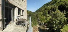 Ardèche - Ancien moulinage dans la vallée de l'Auzène - 6 logements - une grande salle 232m² - dépendance - piscine - rivière au pied