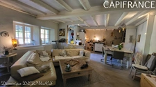 Sud-Est de la France, dans un cadre magnifique, en Ardèche magnifique maison en pierres de 320m² habitables sur 4500m² de terrain - Piscine - Exposition sud et Belle Vue dégagée