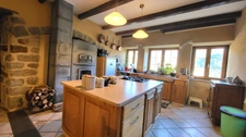 Demeure prestigieuse du XIV siècle au coeur de la belle vallée de l’Eyrieux en Ardèche, , située à 45mn de Valence (Drome) -285m² habitable sur 2ha de terrain.