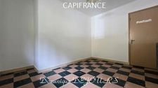 Ardèche, Vallée de l'Eyrieux à St Sauveur de Montagut, Maison de 126 m² avec deux logements et terrain de 1 300 m² - à rénover