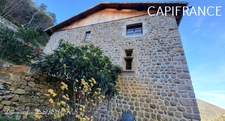 Demeure prestigieuse du XIV siècle au coeur de la belle vallée de l’Eyrieux en Ardèche, , située à 45mn de Valence (Drome) -285m² habitable sur 2ha de terrain.