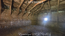 ARDECHE - VALLÉE DE L'EYRIEUX - LE CHEYLARD - GRANGES EN PIERRES de 120M² - TERRAIN 2HA dont 1200m² en zone UCA