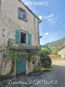 Ardèche – Dunière-sur-Eyrieux -- Ensemble de deux maisons avec jardin et terrasses