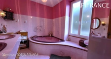 GRANDE MAISON avec piscine Idéal pour 2 familles souhaitant partager des espaces extérieurs communs ou projet de location