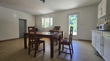 Vallée de la Glueyre, en pleine campagne et sans vis-à-vis ni voisinage, maison de plain-pied de 60m² sur terrain de 3000m² plat