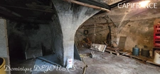 Ardèche - Vallée de la Glueyre - Marcols les Eaux - Grande maison de village - une dépendance à rénover, un grand garage, caves, ...