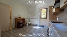 Maison composée de 2 appartements (57 et 43m²) et d'un grand garage de 100m².