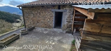 Ardèche, near the Glueyre valley, lovers of nature and peace, stone house to renovate with adjoining land and a spring