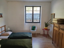 Ardèche - Ancien moulinage dans la vallée de l'Auzène - 6 logements - une grande salle 232m² - dépendance - piscine - rivière au pied