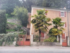 Grande maison avec un garage, un jardin sur une parcelle de 740m² + un terrain 200 m² proche mais non attenant