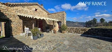 Ardèche, ensemble charmant de 2 maisons en pierres, avec terrasses, caves voutées et terrains attenants
