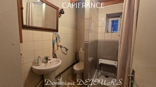 Proche d'Albon d'Ardèche dans la vallée de la Glueyre, maison de 95m² avec un garage, terrasse et terrain
